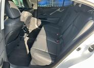 Lexus ES 300h 11