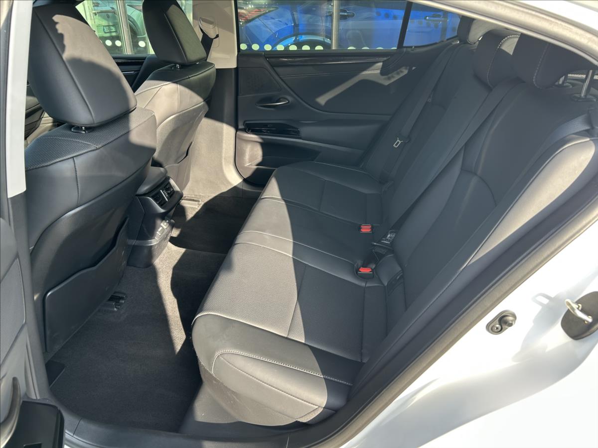 Lexus ES 300h