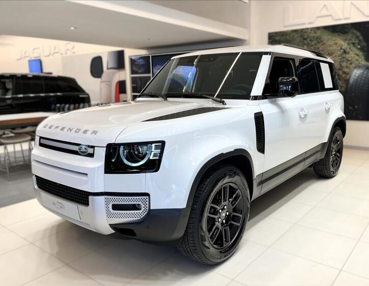 Land Rover Defender 1