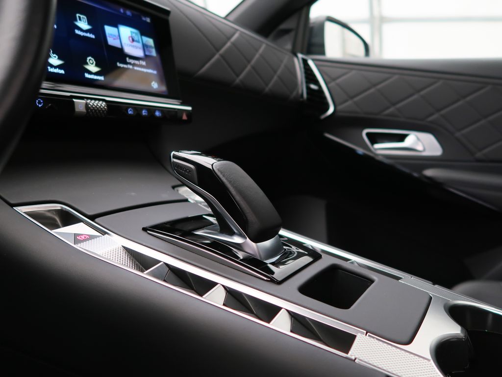 DS Automobiles DS7 Crossback
