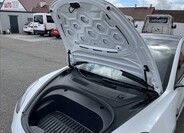 Tesla Model 3 33