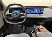 BMW iX 8