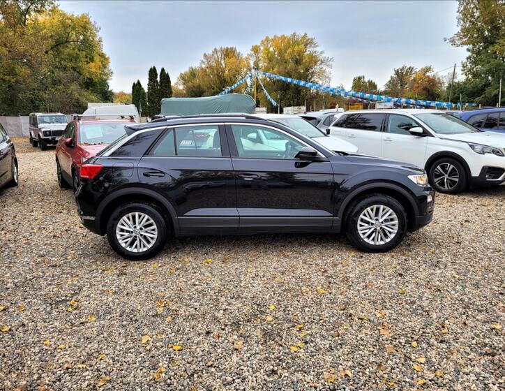 Volkswagen T-Roc 4