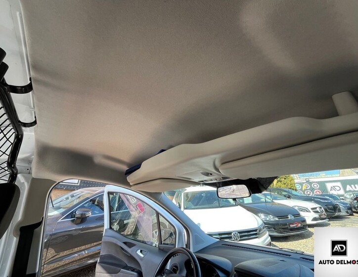Ford Transit Courier 30