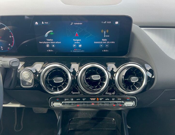 Mercedes-Benz GLA 19