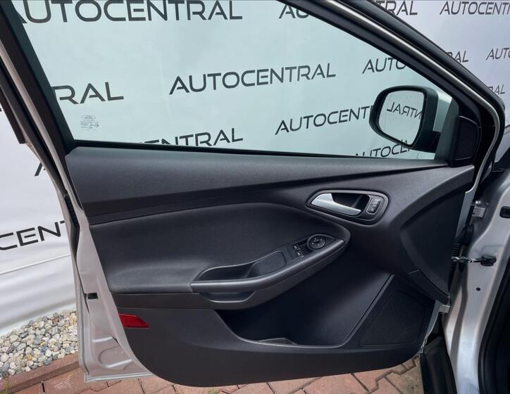 Ford Focus 18