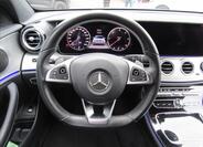 Mercedes-Benz Třídy E 12