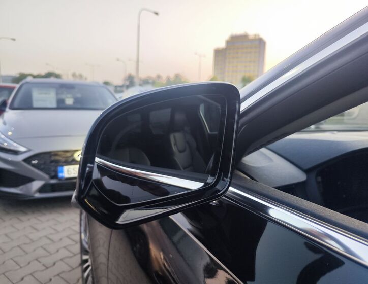 Volvo V90 18