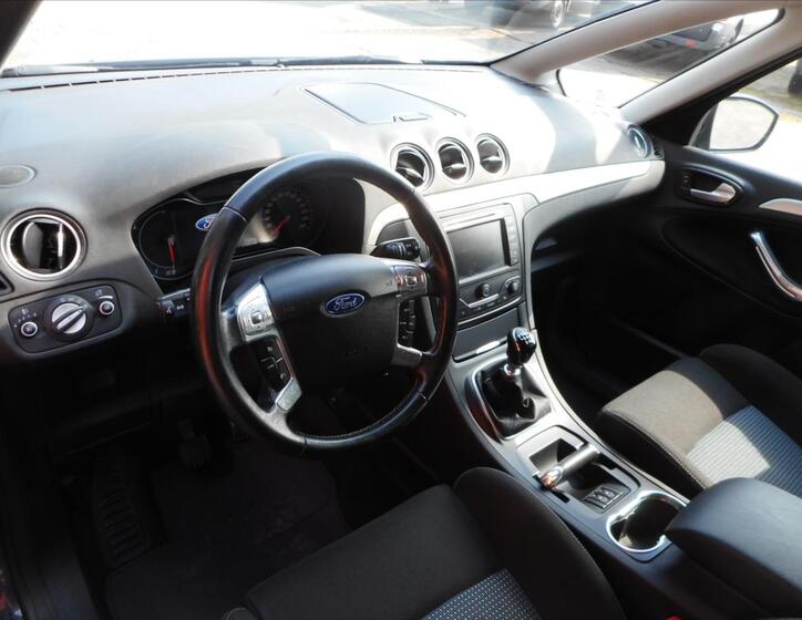 Ford S-MAX 9