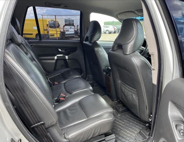 Volvo XC90 12