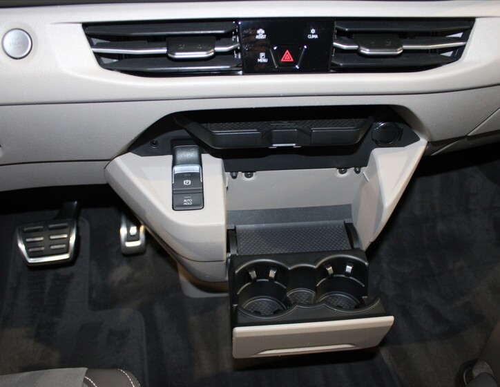 Volkswagen Multivan 25