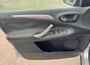 Ford S-MAX 19