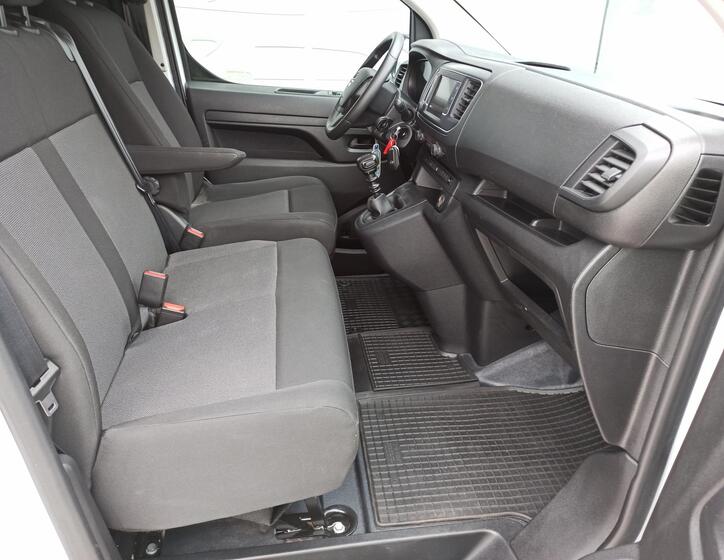 Opel Vivaro 18