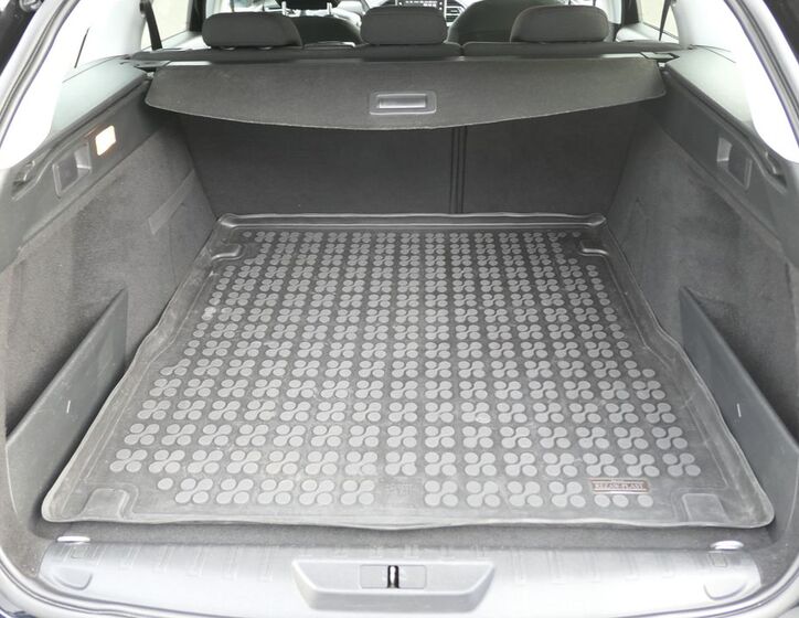 Peugeot 308 5