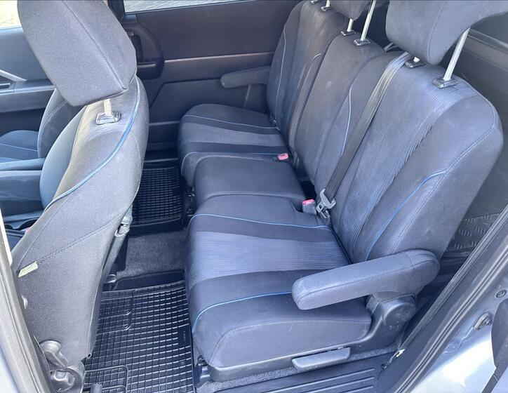 Mazda 5 13