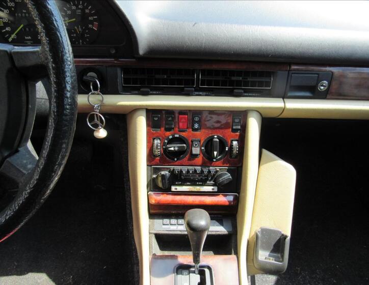 Mercedes-Benz 126 15