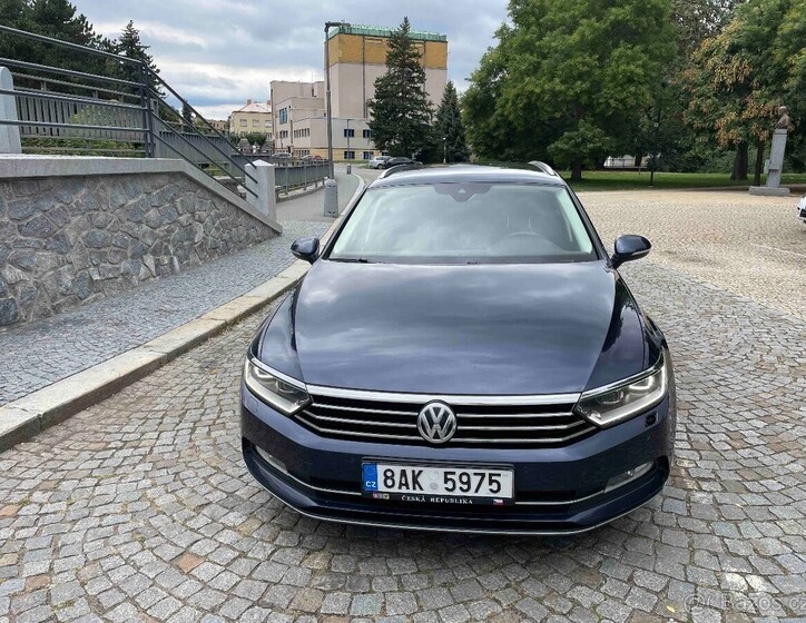 Volkswagen Passat 2