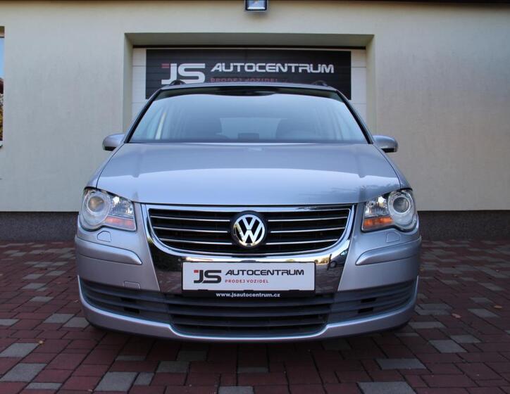 Volkswagen Touran 4