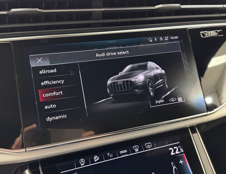 Audi Q8 22