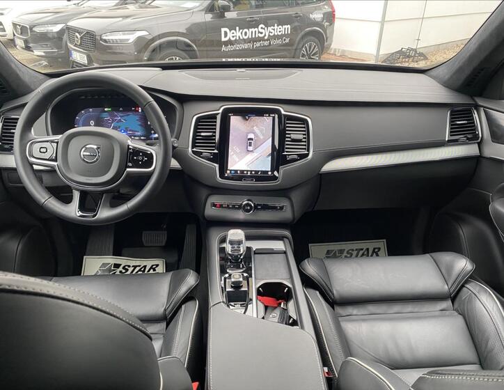 Volvo XC90 13