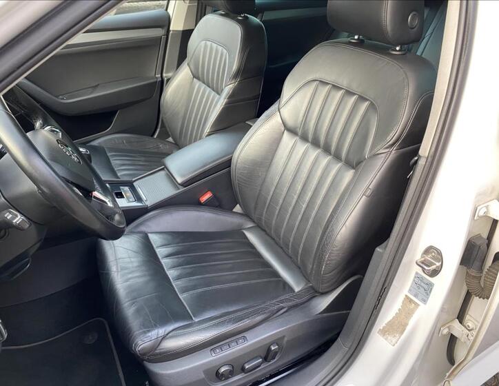Škoda Superb 11