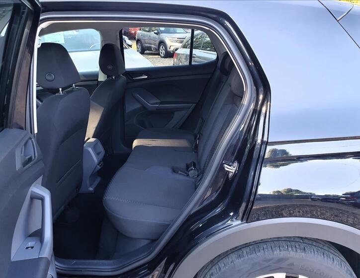 Volkswagen T-Cross 14