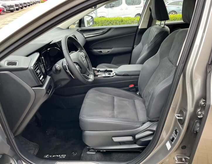Lexus NX 350h 13