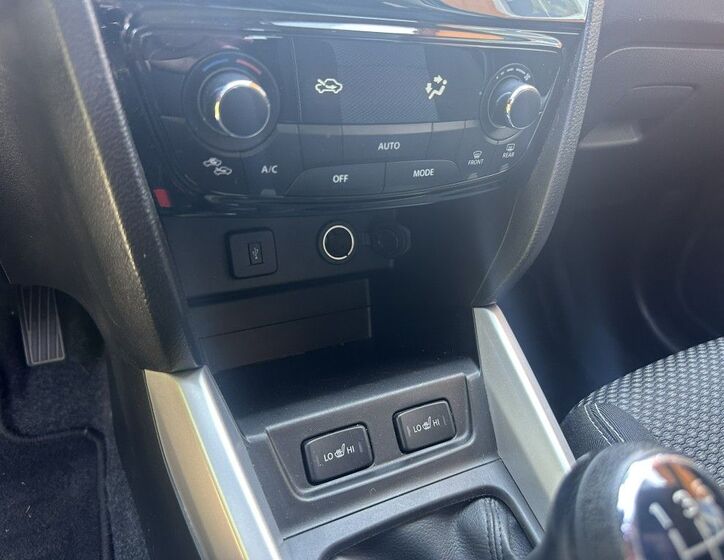 Suzuki Vitara 13