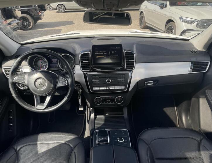 Mercedes-Benz GLS 13