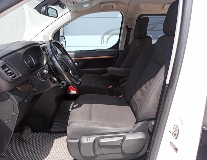 Toyota ProAce Verso 8