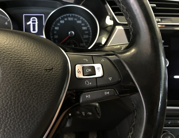 Volkswagen Touran 20