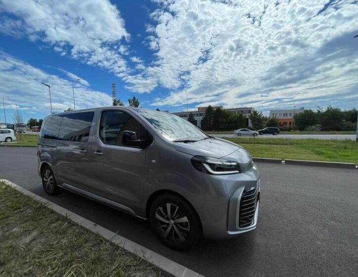 Toyota ProAce Verso 8