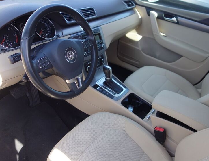 Volkswagen Passat 13