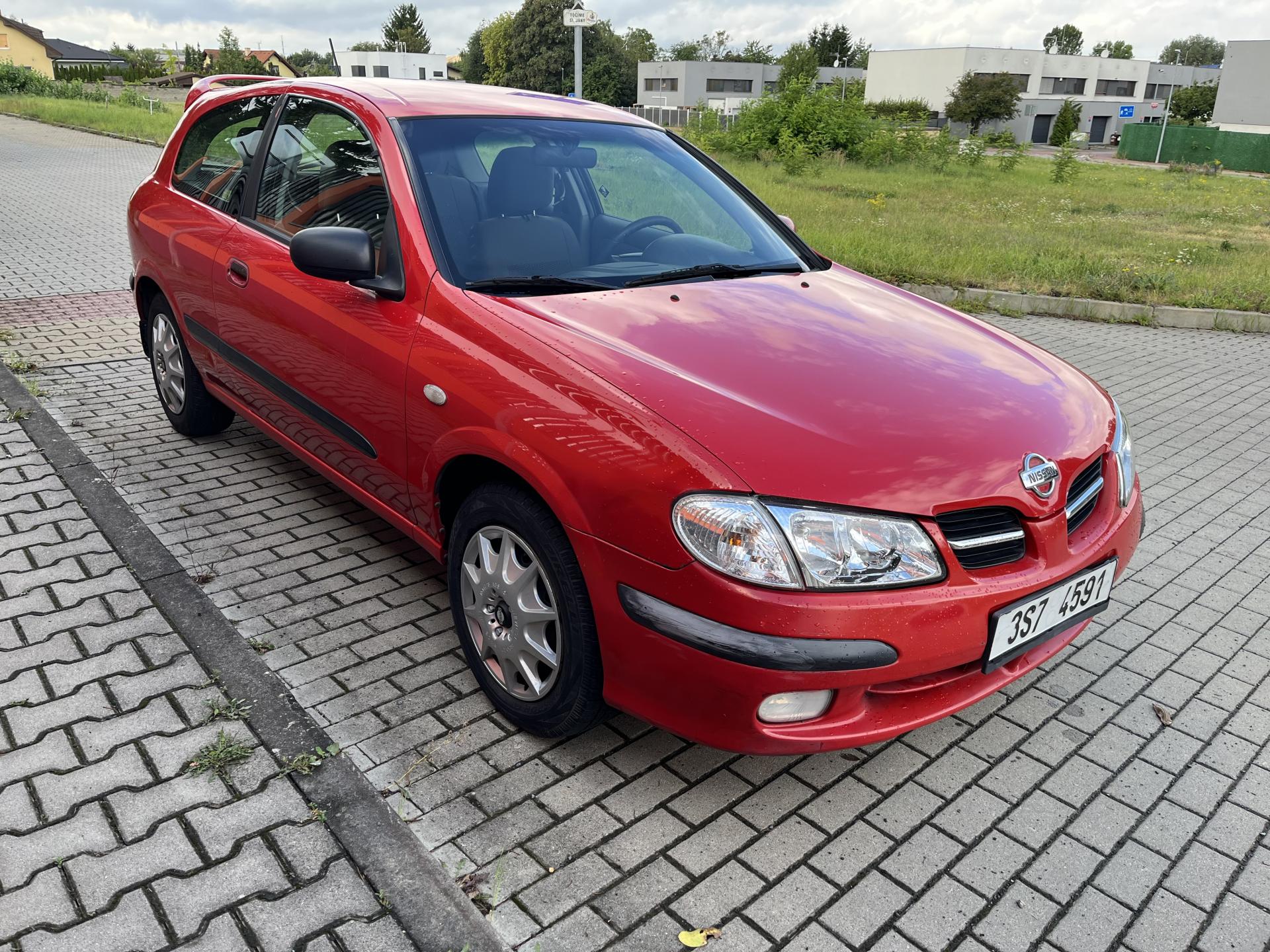 Nissan Almera