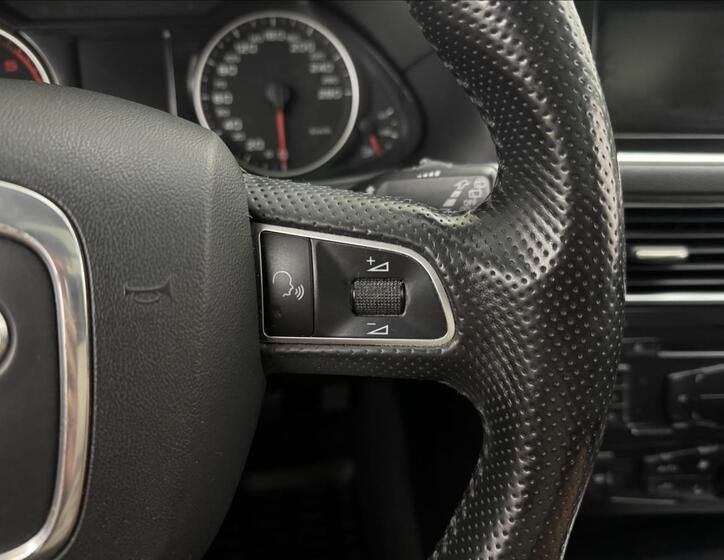 Audi Q5 10