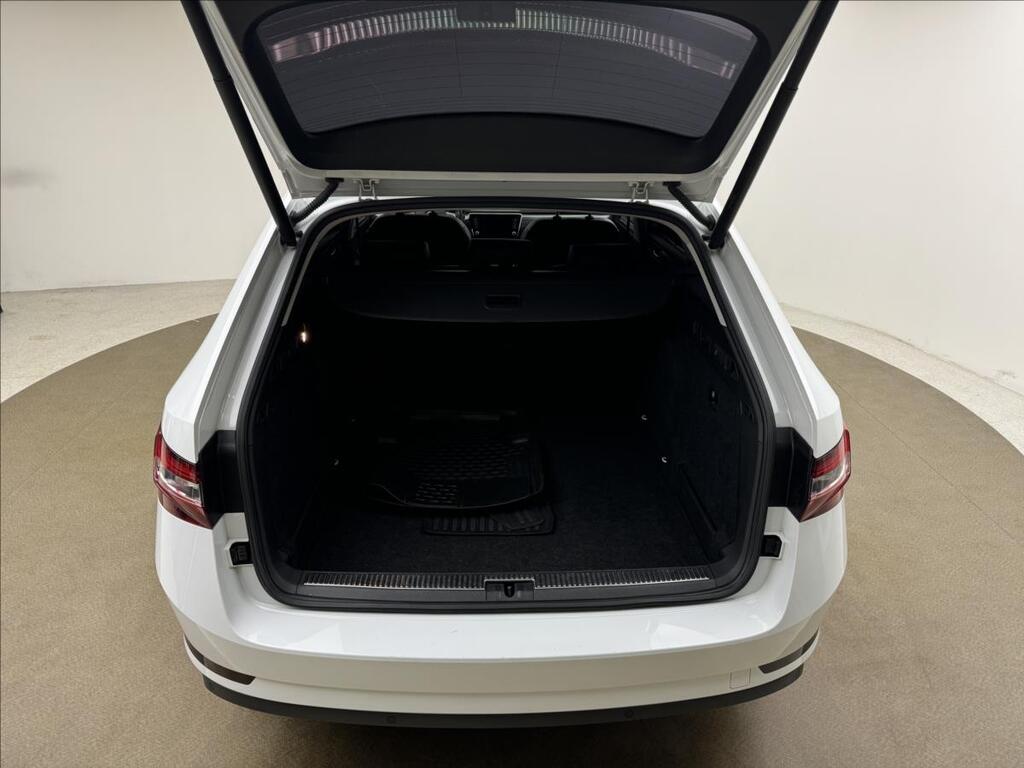 Škoda Superb 49