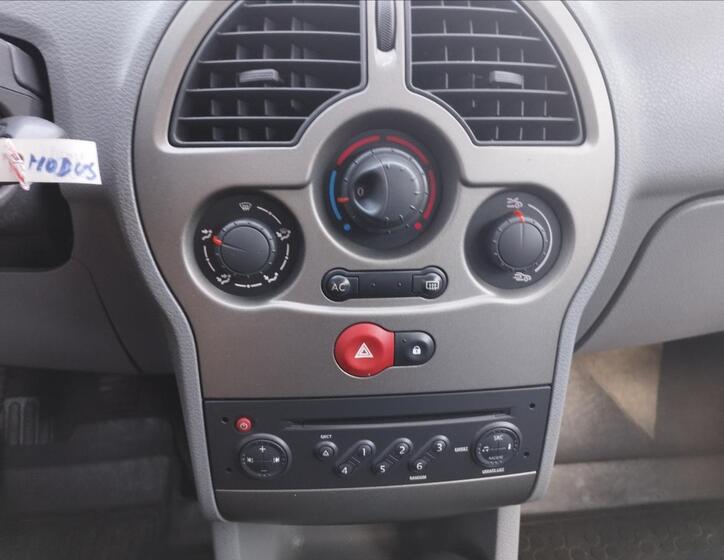 Renault Modus 12