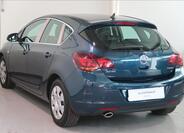 Opel Astra 6