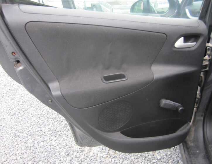 Peugeot 207 27