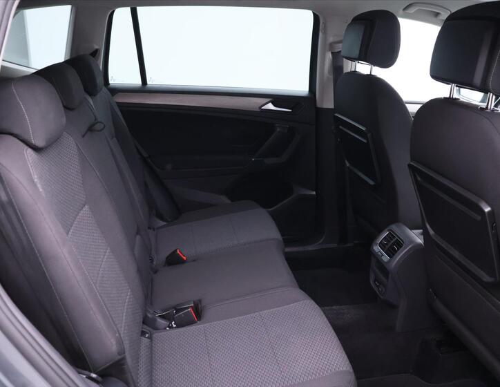 Volkswagen Tiguan Allspace 13