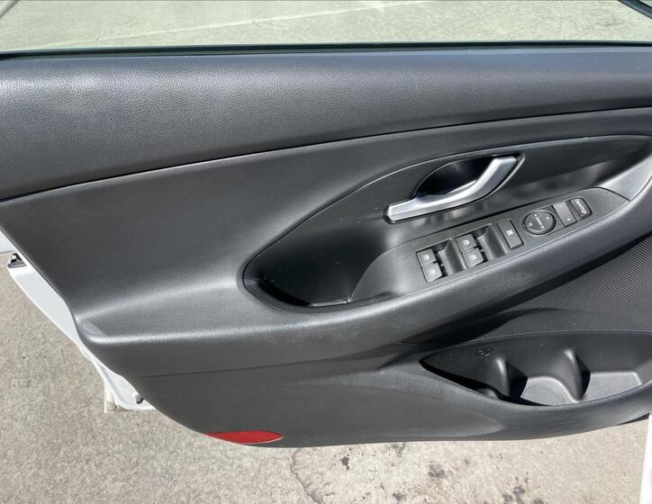 Hyundai i30 12