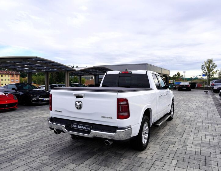 Dodge RAM 1500 6