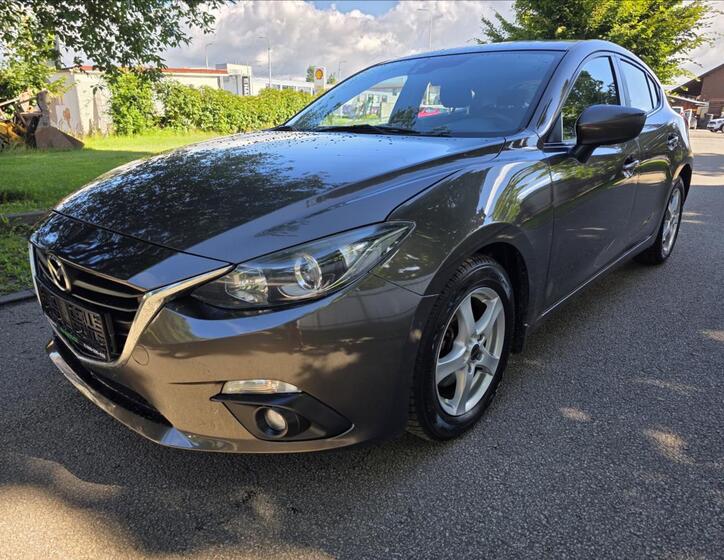Mazda 3 1