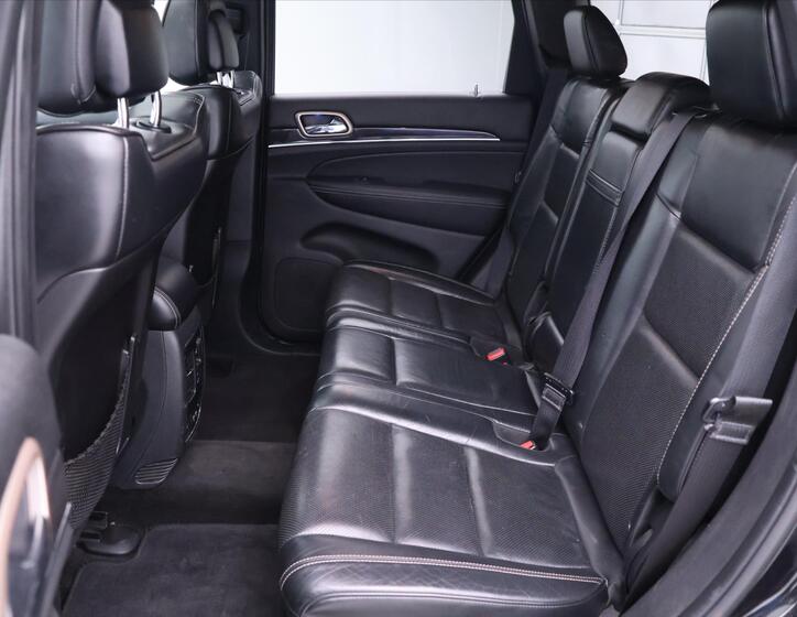 Jeep Grand Cherokee 17