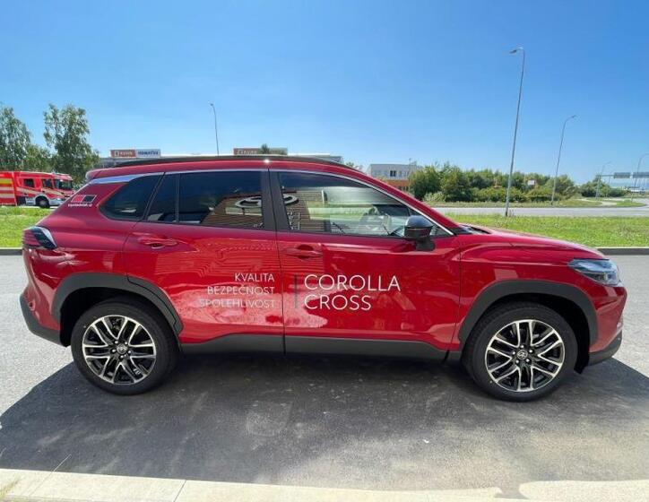 Toyota Corolla Cross 8