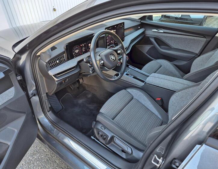 Škoda Superb 16