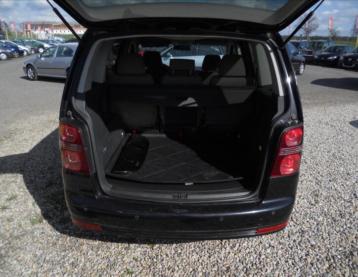 Volkswagen Touran 17