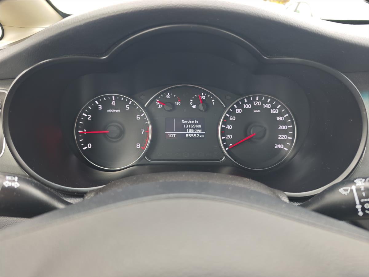 KIA Carens