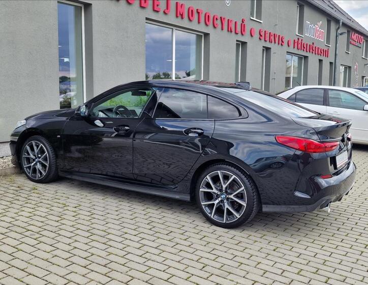 BMW Řada 2 7