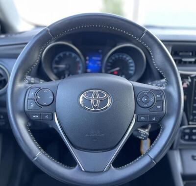 Toyota Auris 13